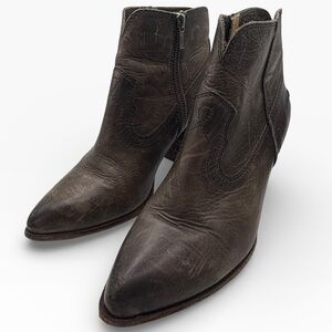 Frye Distressed Western Dark Gray/Brown Leather Ankle Booties -Size 7.5